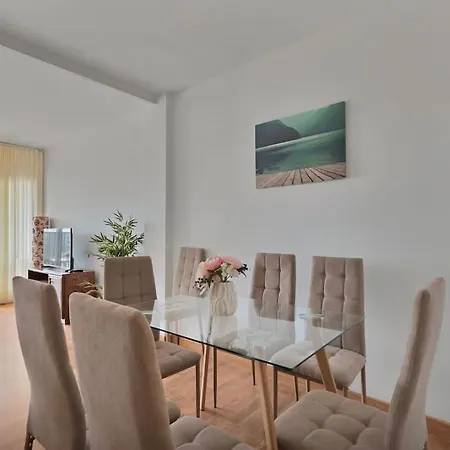 En El Centro De San Pedro Alcántara - La Libertad 3 5 4 Appartamento Marbella