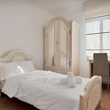 En El Centro De San Pedro Alcántara - La Libertad 3 5 4