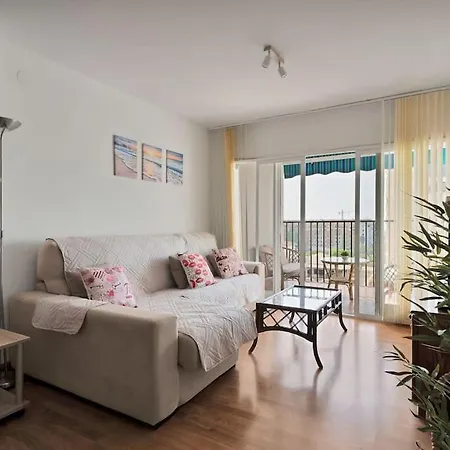 Apartment En El Centro De San Pedro Alcantara - La Libertad 3 5 4 *