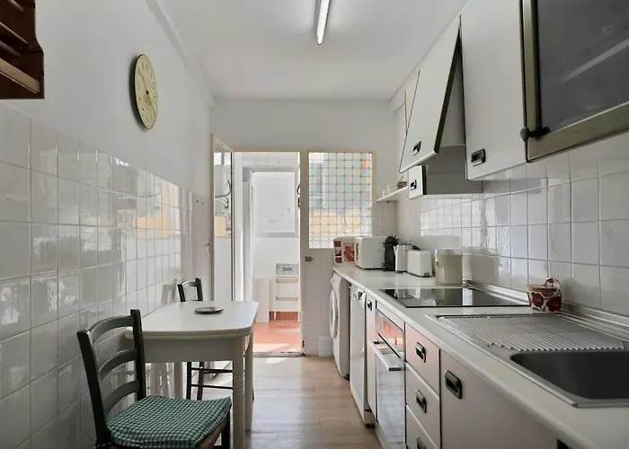 En El Centro De San Pedro Alcantara - La Libertad 3 5 4 * Марбелья