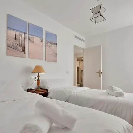 Appartement En El Centro De San Pedro Alcantara - La Libertad 3 5 4